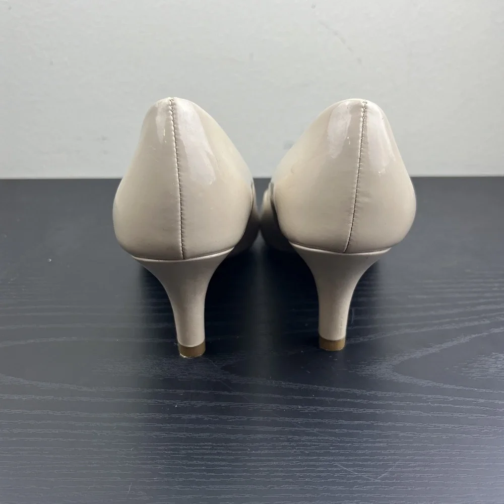 LifeStride Parigi‎ Taupe Nude Pumps Size 5 Faux Patent Leather Heels